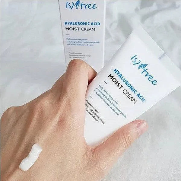 Isntree Hyaluronic Acid Moist Cream Korean skincare held in hand, cream on skin, Me Time Groningen