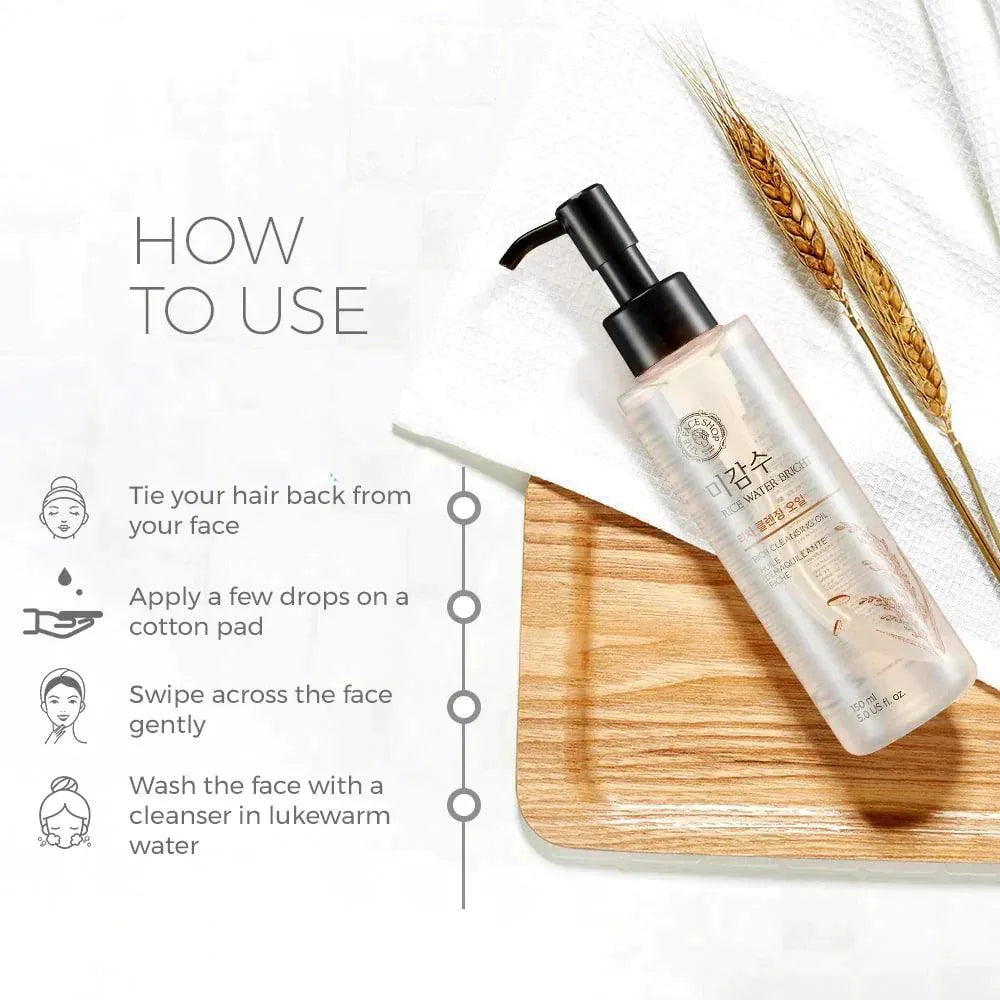 The Face Shop Rice Water Bright cleansing oil on a towel with wheat, wooden tray, and usage steps, Korean skincare Nederland.