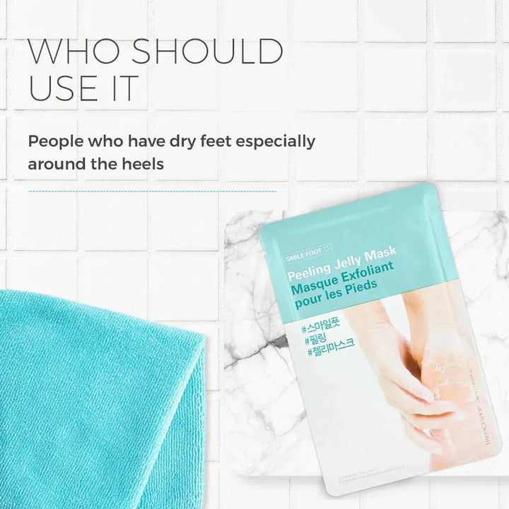 Korean foot peeling jelly mask for dry heels, on tile with blue towel, Me Time Groningen